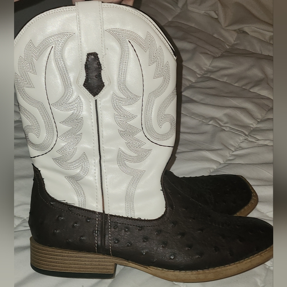Roper Dark Brown and White Western Boots